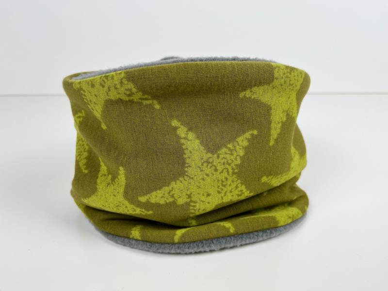 Schal Mit Verschluss "Big Stars' Grün, +Fleece von DropsPumpkin