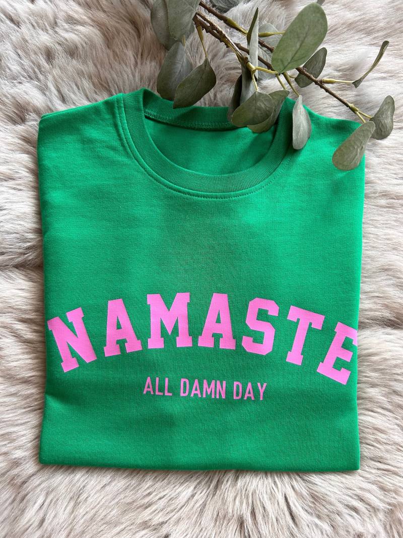 Sweatshirt „Namaste" | Sommer Yoga von DruckFrischMnfktr