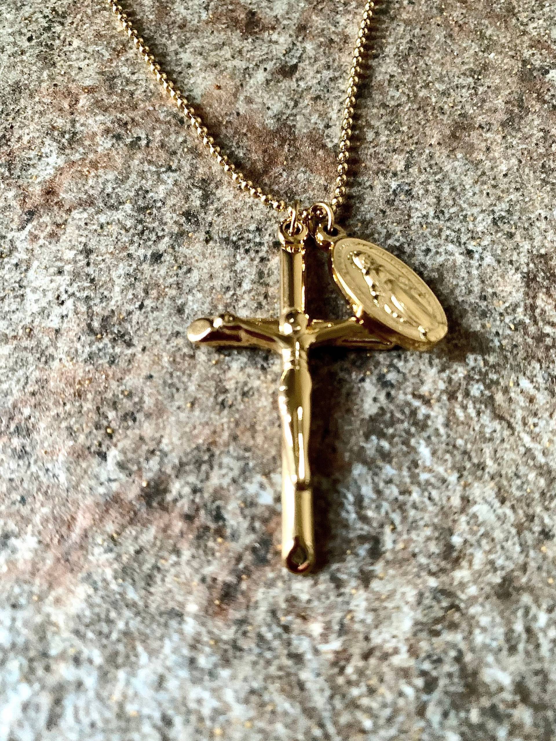 Jesus Lebt Kreuz Gold Charm Halskette von DruzyRocksBoutique