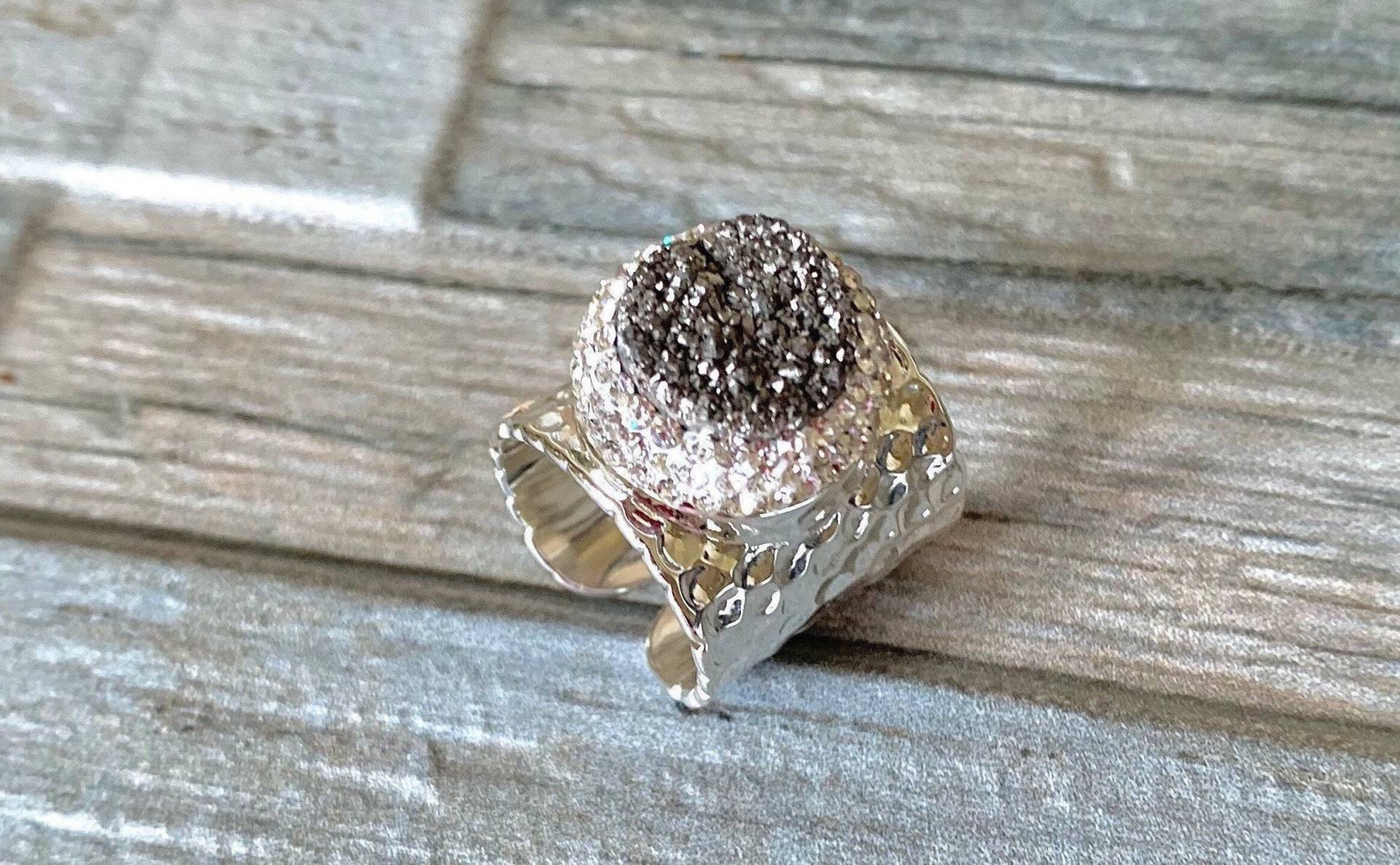 Silber Druzy Gehämmerte Zigarre Ring von DruzyRocksBoutique