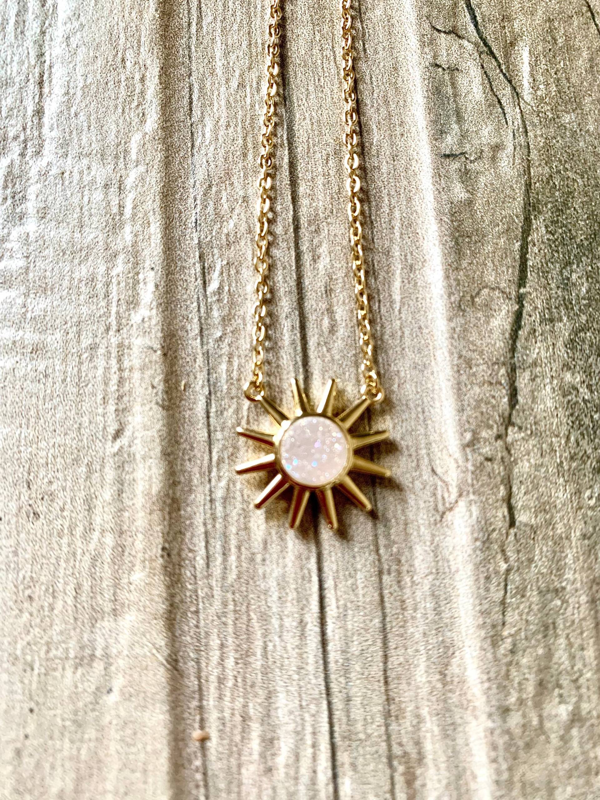 Sunburst Opal Druzy Gold Halskette von DruzyRocksBoutique