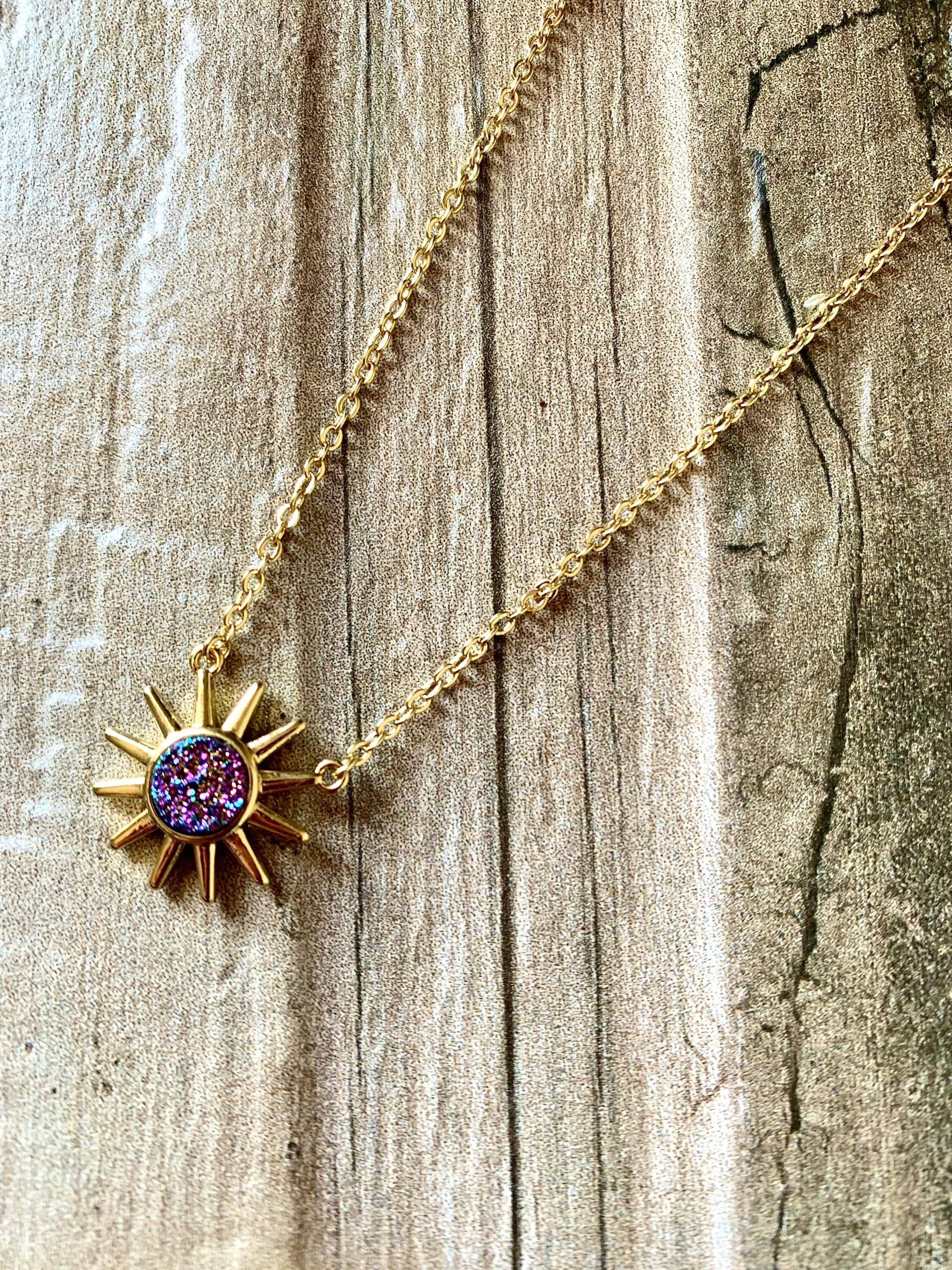 Sunburst Regenbogen Druzy Gold Halskette von DruzyRocksBoutique