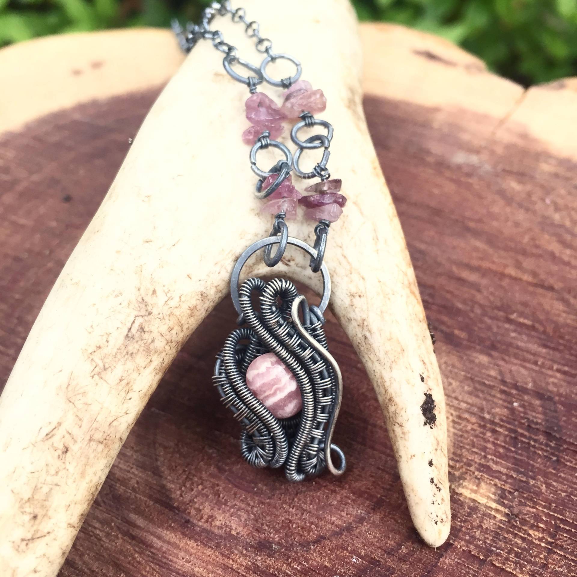 Antikisiert Silber Rhodochrosite Mini Draht Gewickelt Anhänger Halskette Antikisiert Silber Rhodochrosite Mini Draht Gewickelt Anhänger Halskette von DryBranchDesigns