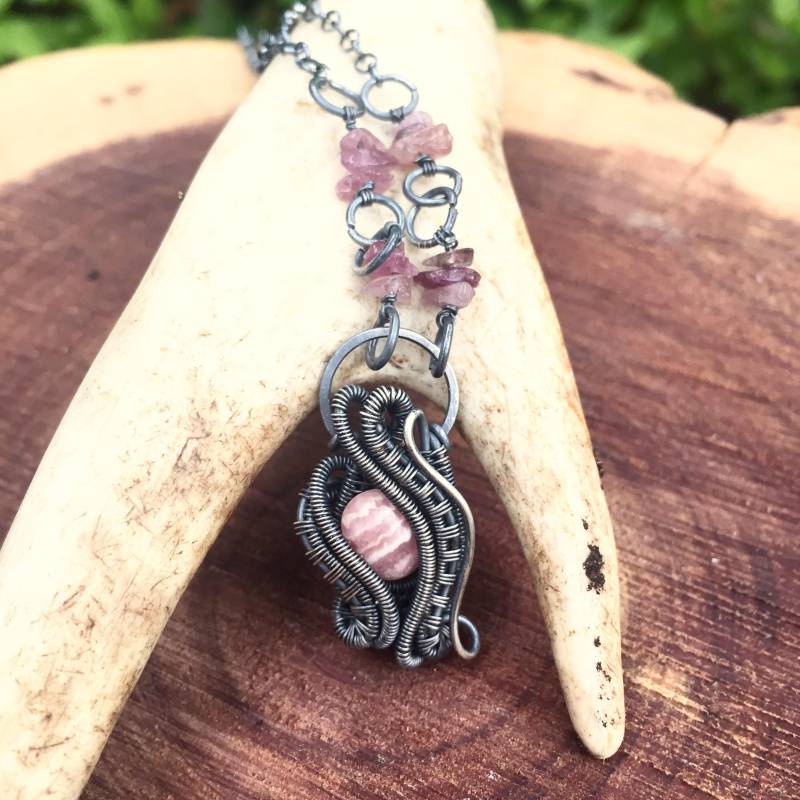 Antikisiert Silber Rhodochrosite Mini Draht Gewickelt Anhänger Halskette Antikisiert Silber Rhodochrosite Mini Draht Gewickelt Anhänger Halskette von DryBranchDesigns