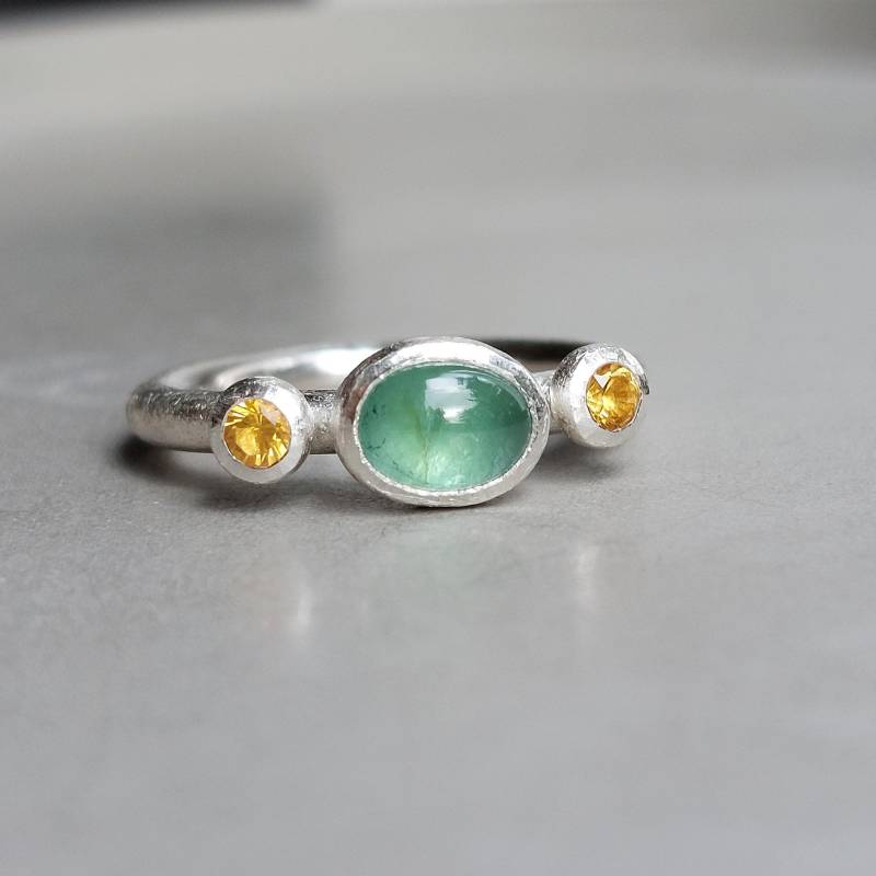 Turmalin-Citrin-Multisteinring Gr. 53 in Feinsilber Und Silber Handgemacht Mit Drei Kleinen Edelsteinen Salbeigrün Goldgelb - Dsiho Turmalin-Citrin-Multisteinring Gr. 53 in Feinsilber Und Silber Handgemacht Mit Drei Kleinen Edelsteinen Salbeigrün Goldgelb - Dsiho von Dsiho