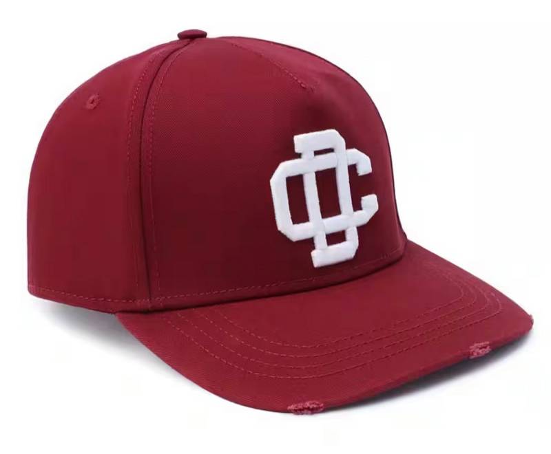Dsquared2 Baseball Cap Basebalkappe Icon DC Crest Varsity College Cap Kappe Streetwear trifft auf Luxusmode von Dsquared2