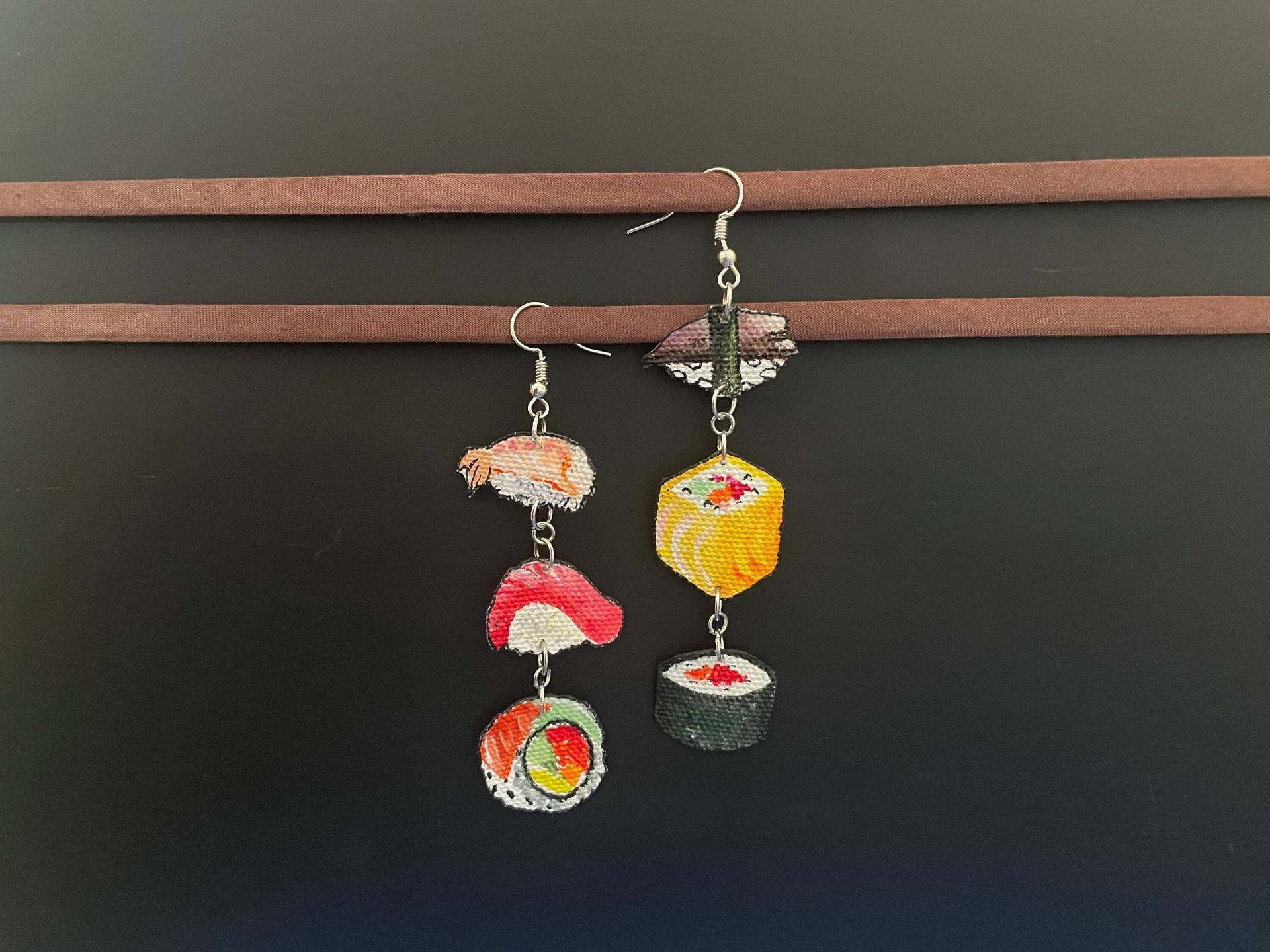 Sushi/Sashimi Handbemalte Leinwand Ohrringe Sushi/Sashimi Handbemalte Leinwand Ohrringe von DsrtPaintbrushStudio