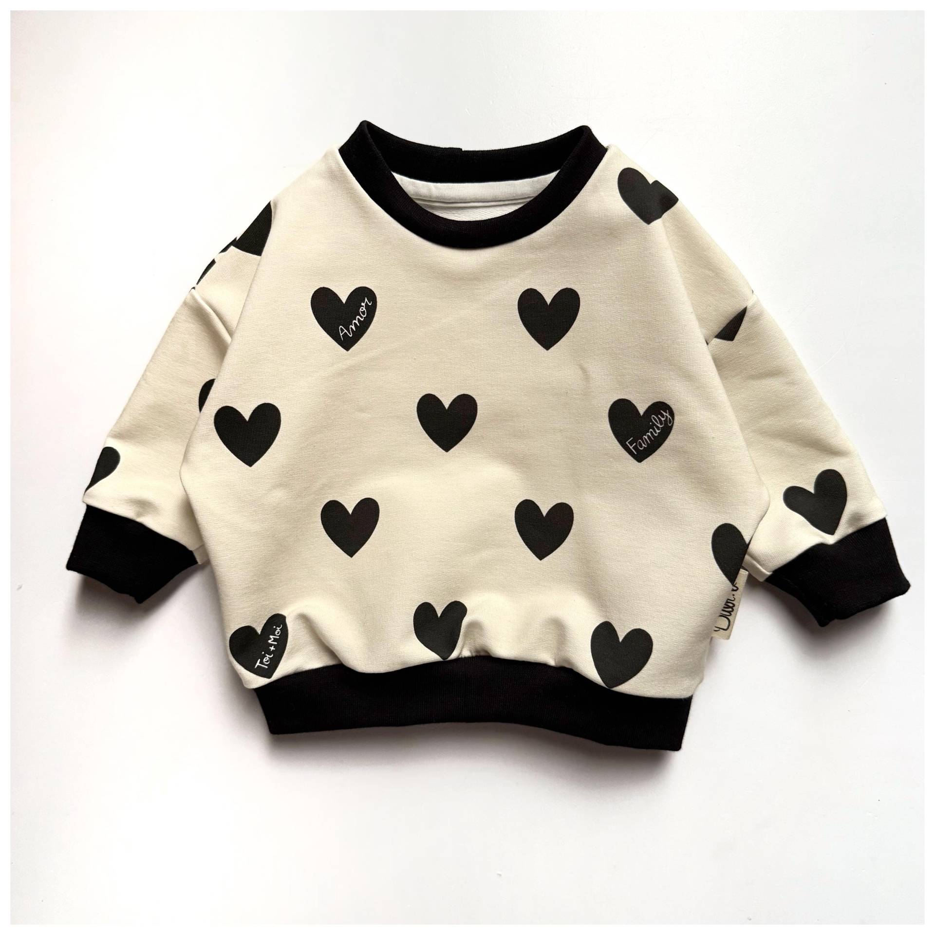 Sweater Love Black von Dubili