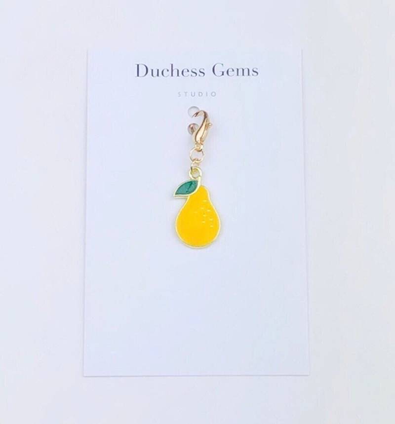 Pear Planner Charm, Gelbes Obst Notizbuch Charm von DuchessGemsStudio