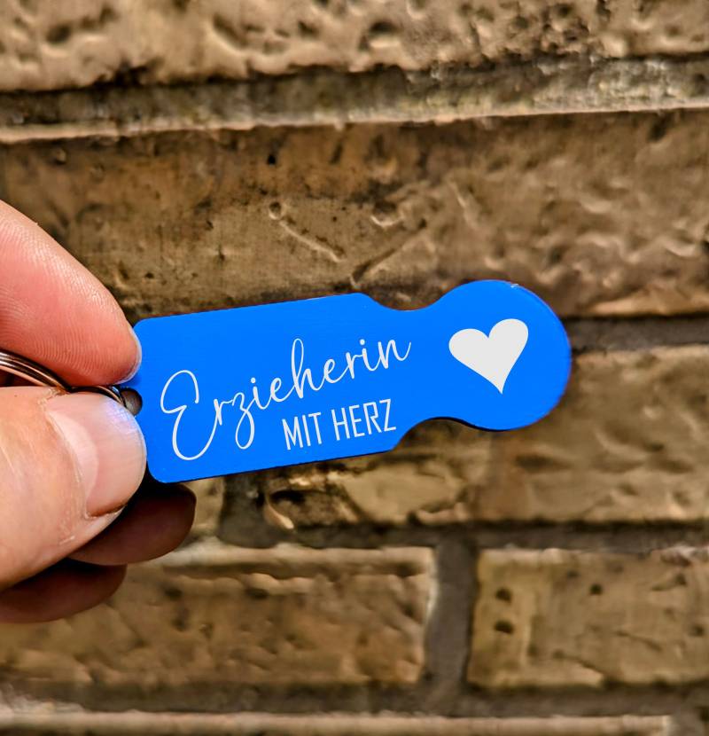 Einkaufswagenlöser "Erzieherin Mit Herz" 4 Farben - Kostenlose Gravur Des Namens Personalisierter Alu-Einkaufswagenlöser Viele von DuckPrintHamburg
