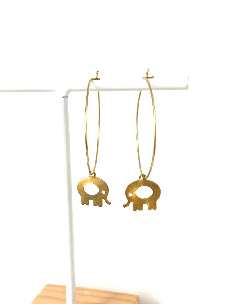 Edelstahl Creole Gold, Messing Mit Elephant Anhänger | Statement Ohrhänger Ohrstecker 35 Mm Stecker Ohrringe Elefant von Dudetita