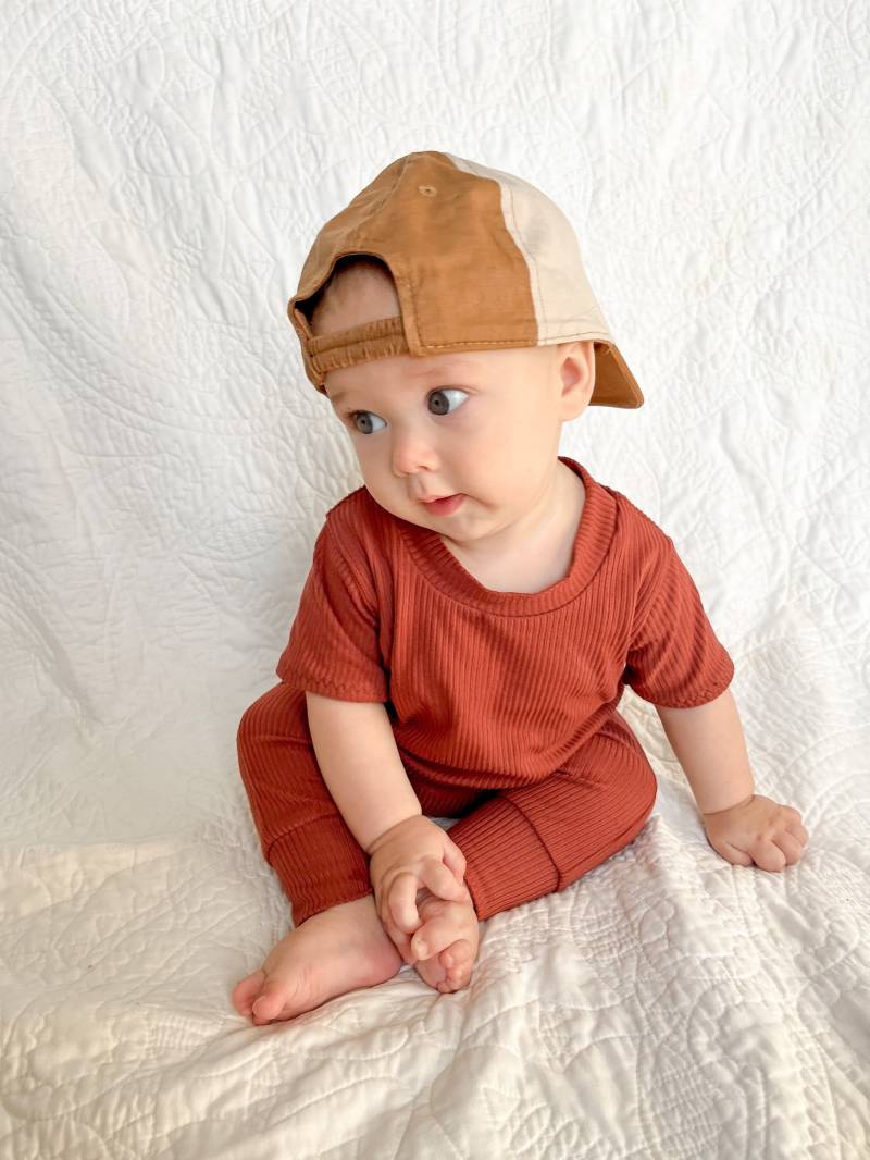 Rost Bündchen Harem Kurzarm Babykleidung Baby Strampler Mädchen Romper Jungen Unisex Overall Sommer Einteiler Erde Ton Set von DudisDesign