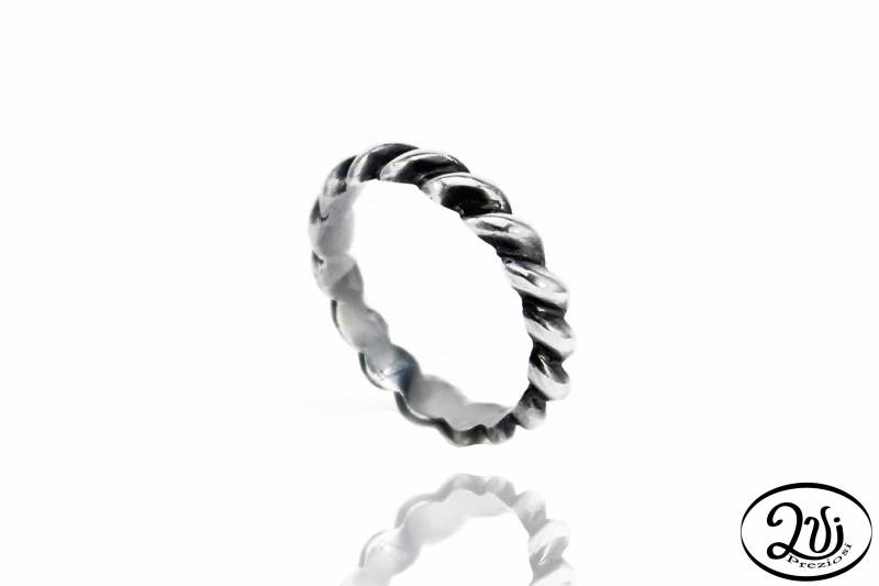 Silberner Geflochtener Ring, Infinity Geflochtener Drahtring, Handgefertigter Twist Silberdrahtring von DueViPreziosi