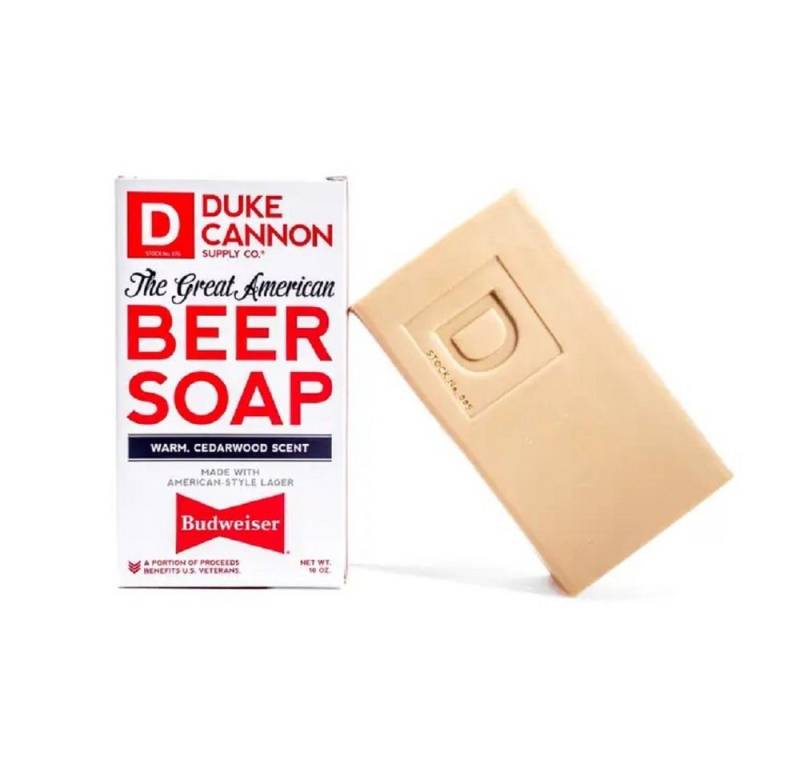 Duke Cannon Feste Duschseife Big Ass Brick of Soap Budweiser Beer- Echte Männerseife aus den USA, 300 gr Seifenstück Duke Cannon Feste Duschseife Big Ass Brick of Soap Budweiser Beer- Echte Männerseife aus den USA, 300 gr Seifenstück von Duke Cannon