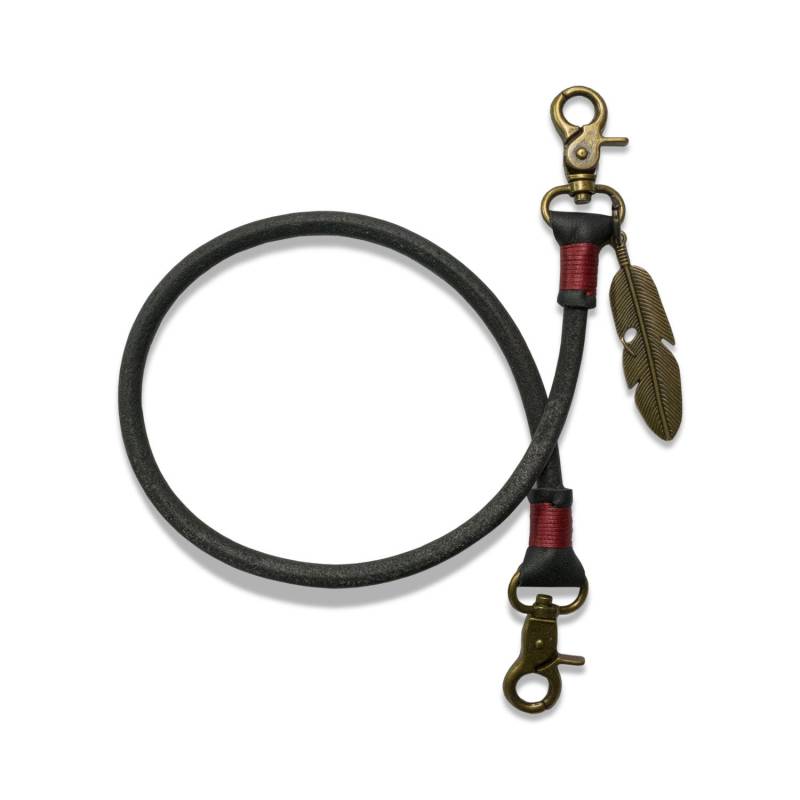 Schlüsselanhänger Aus Schwarzem Leder, 50 cm, Mit Alter Bronzefarbener Feder von DukeAndSonsLeather