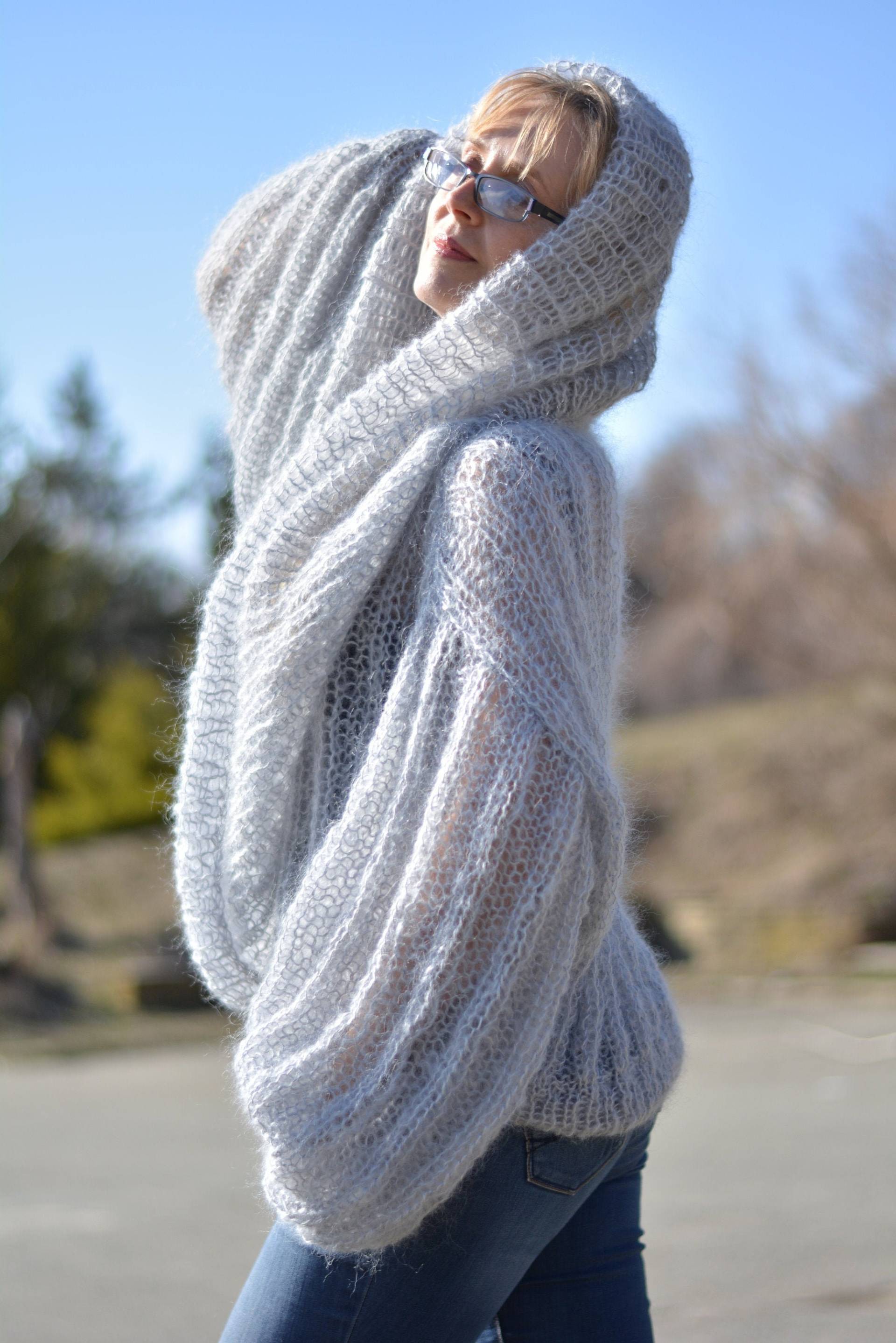 Gestrickter Mesh Sommerpullover Mohair Luftiger Wasserfallausschnitt Handgefertigter Pullover Mit Großem Gestrickter Mesh Sommerpullover Mohair Luftiger Wasserfallausschnitt Handgefertigter Pullover Mit Großem von Dukyana