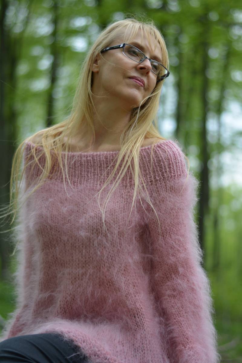 Gestrickter Mohair Pullover Gestrickter Flauschiger Handgemachte Off-Shoulder Pulli Sommer Top Handgestrickte Geschenk Für Ihre Dukyana von Dukyana