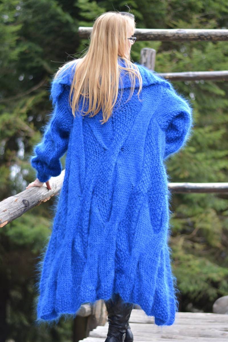 Hand Gestrickte Mohair Strickjacke Sommer Shrug Robe Zopfmuster Kragenpullover Handgefertigter Pullover Von Dukyana von Dukyana