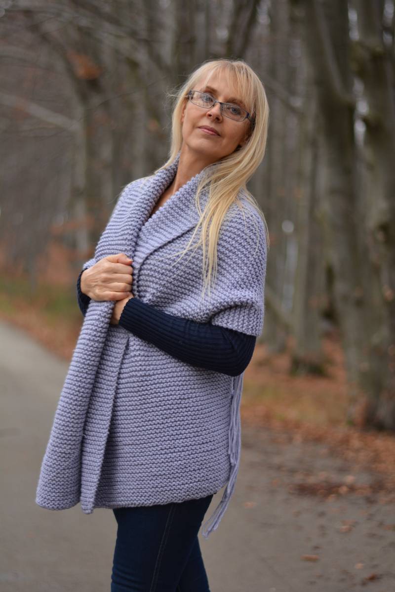 Handgemachte Strickjacke Ärmellos Gestrickt Shrug Offene Vorderseite Boho Mode Strickweste Wollpullover Einheitsgröße von Dukyana