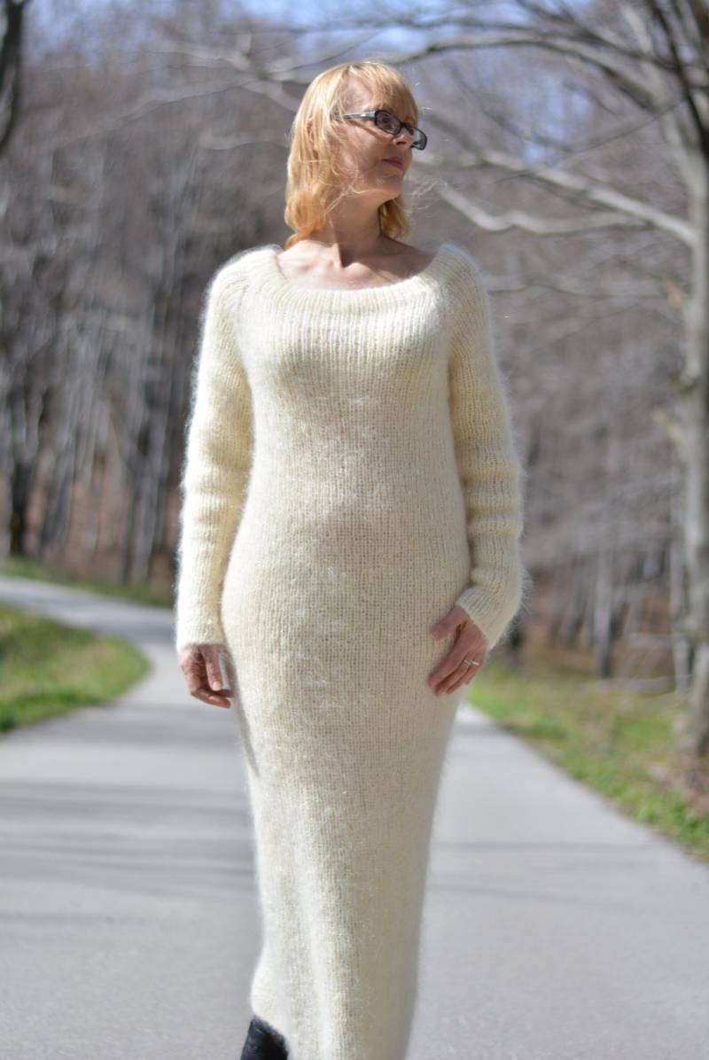 Mohair Kleid Hand Gestricktes Pulloverkleid Handmade Pullover Langes Geripptes Mohairkleid U-Boot Ausschnitt Strickkleid Tailliertes Kleid L Xl von Dukyana