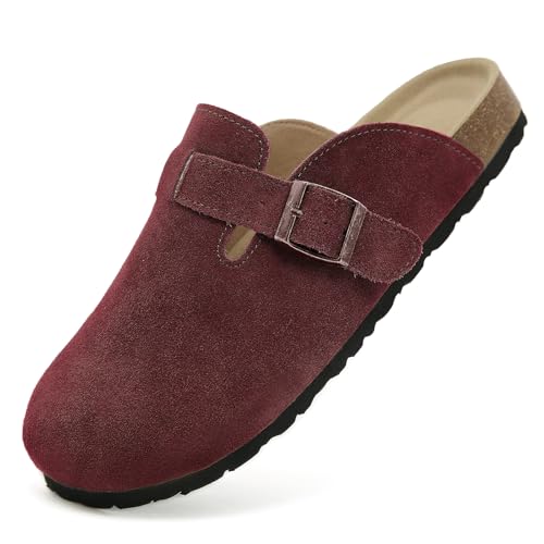 Dumalum Wildleder-Clogs für Damen und Herren, verstellbare Schnalle, Slip-On-Kork-Fußbett, Pantoletten mit rutschfester Sohle, Unisex-Hausschuhe, Rot/Ausflug, einfarbig (Getaway Solids), 8 Women/6.5 von Dumalum