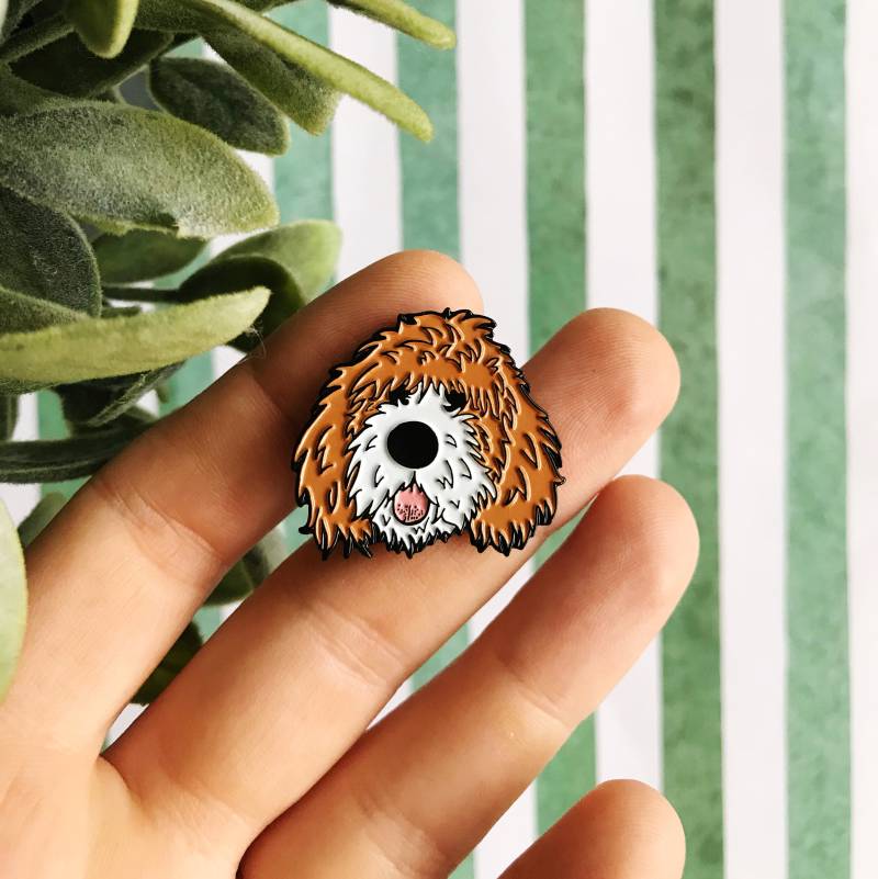 Weiße Apricot Parti Doodle Hund Weiche Emaille Anstecknadel von DunlavyWares