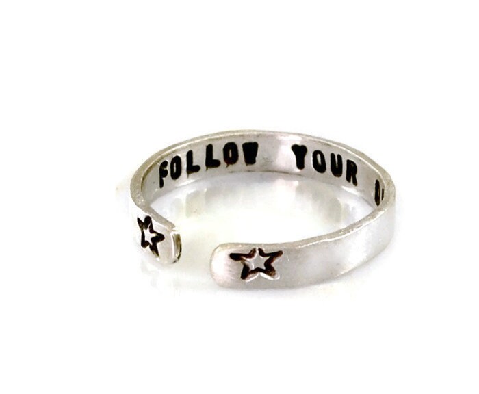 Folge Deinen Träumen. Sterling Silber Ring. Personalisierter Ring. Inspirierender Stern Stapelring. Schulabschluss Geschenk Für Sie von DuoStef
