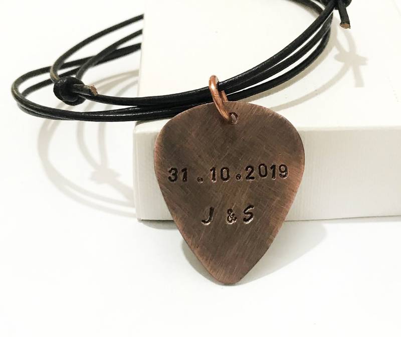 Plektrum Halskette - Geschenk Für Ihn Geburtstagsgeschenk Vatertagsgeschenk Plektrum Halskette - Geschenk Für Ihn Geburtstagsgeschenk Vatertagsgeschenk von DuoStef
