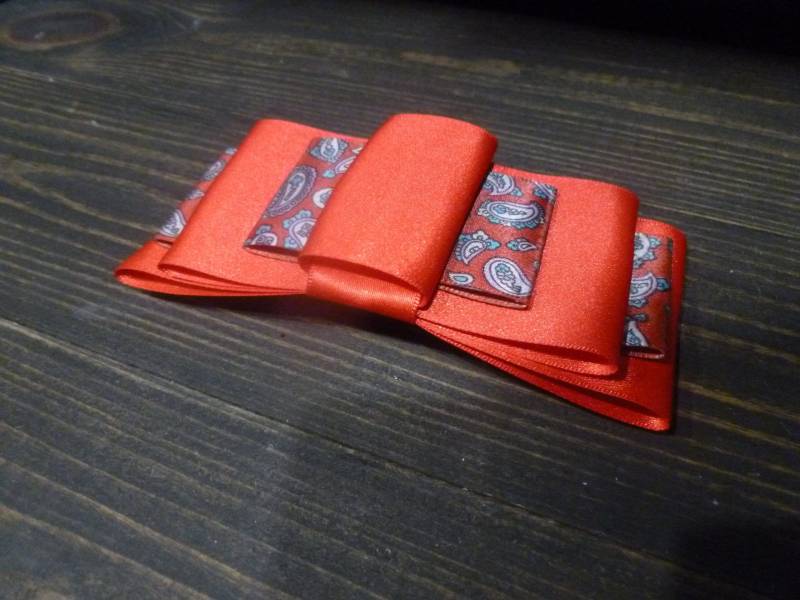 Rotes Haar-Bögen von DustRoad