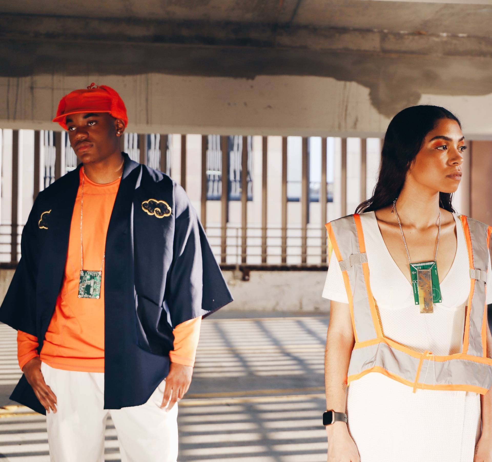 Rufen Sie Mich An, Wenn Verloren Gehen - Retro Herren Neon Orange Bomber Hut Gorpcore Jagd Eleganz Rufen Sie Mich An, Wenn Verloren Gehen - Retro Herren Neon Orange Bomber Hut Gorpcore Jagd Eleganz von DustedArchive