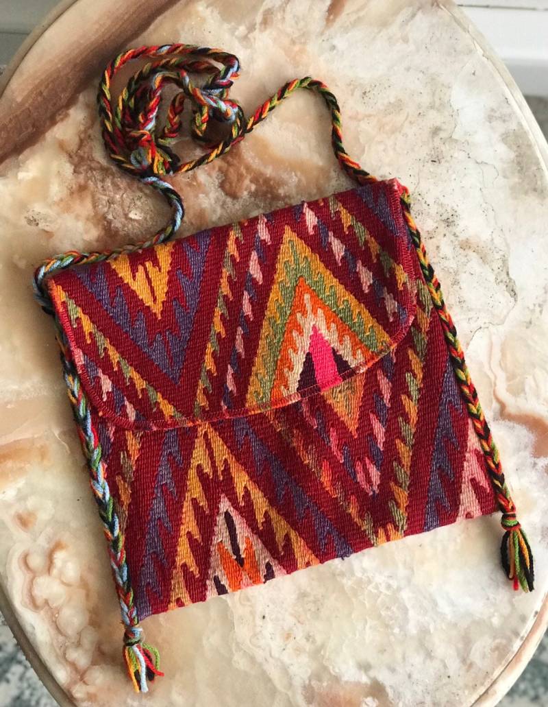 Vintage Handgewebte Umhängetasche/Hippie-Tasche Boho-Tasche Bunte Messenger-Tasche 1990Er Jahre Handgemachte von DustyBoxVintage