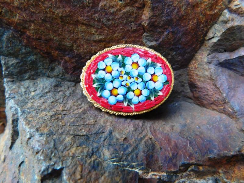 Vintage Made in Italy Blumen Mosaik Brosche - Circa 1970 Von Dustymillerantiques von DustyMillerAntiques