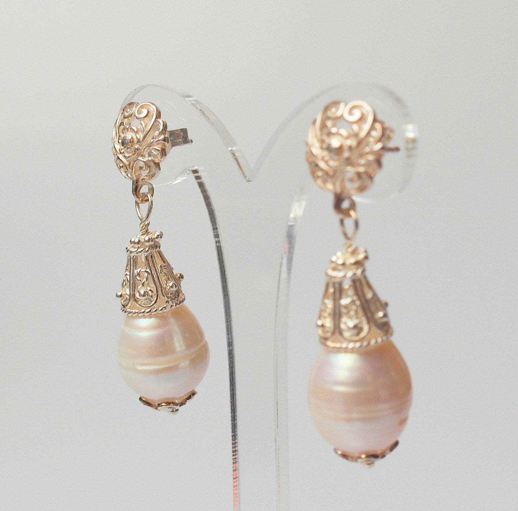 Silber Ohrringe Mit Perle Tropfen Und Große Reich Verzierte Silberperlen Silber Ohrringe Mit Perle Tropfen Und Große Reich Verzierte Silberperlen von DutchCreativity