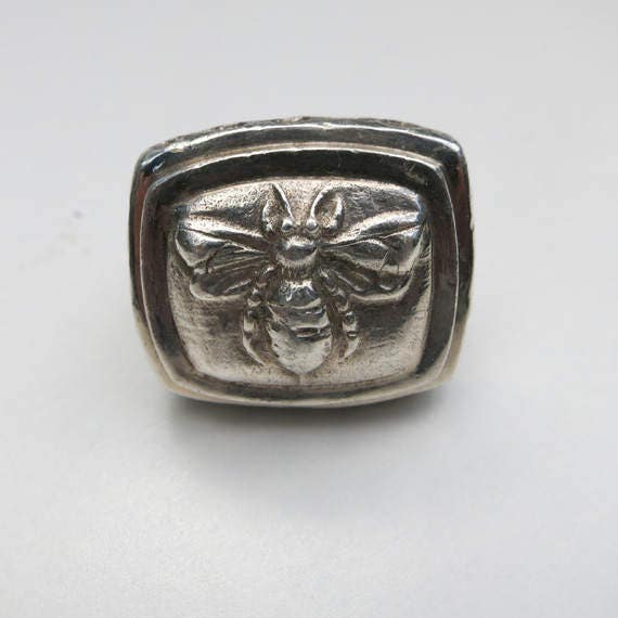 036 Sterling Silber Bienenring Mit Wabenband 036 Sterling Silber Bienenring Mit Wabenband von DvoraJewelry