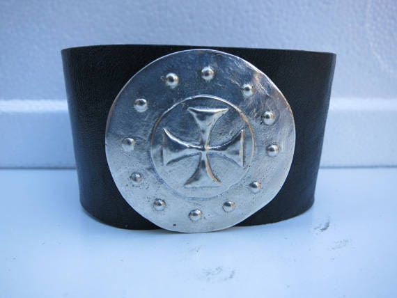 049 Sterling Silber Kreuz Armband Buckler Mit Scharnier Verschluss 049 Sterling Silber Kreuz Armband Buckler Mit Scharnier Verschluss von DvoraJewelry