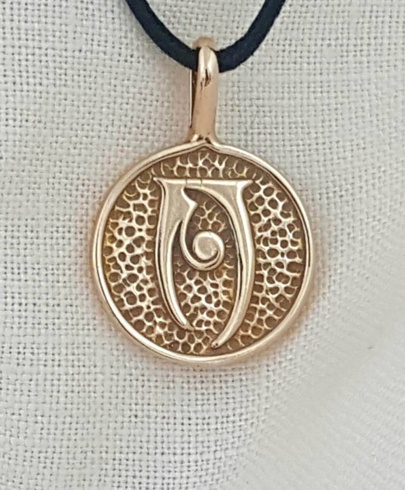 "Handgefertigte Antike Bronze Schule Der Beschwörung "Schule Beschwörungen" Magie Anhänger Inspiriert Von Skyrim Und Elder Schriftrollen." "Handgefertigte Antike Bronze Schule Der Beschwörung "Schule Beschwörungen" Magie Anhänger Inspiriert Von Skyrim Und Elder Schriftrollen." von Dwarvesong