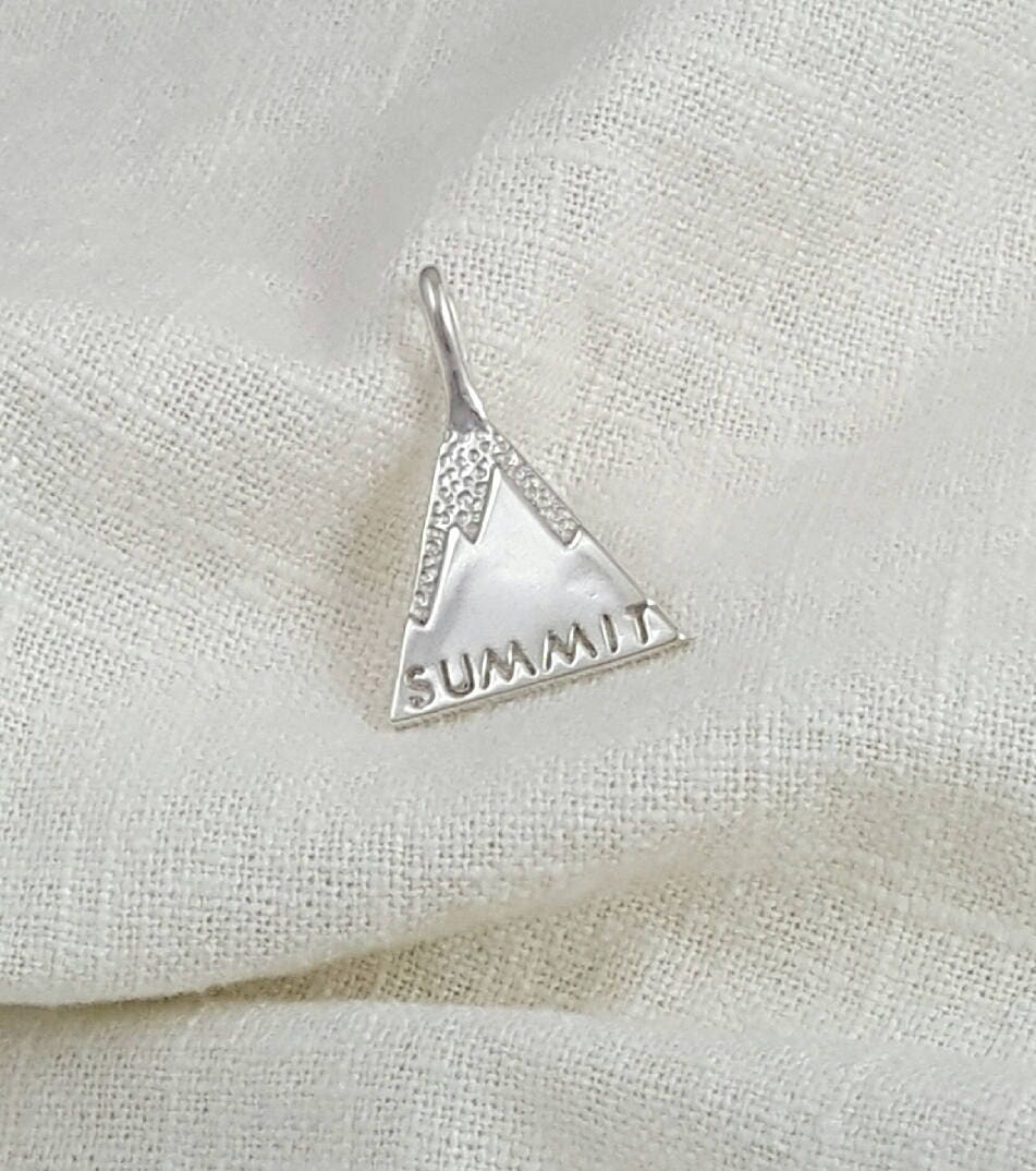 Handgefertigter Gipfel Anhänger | Erhältlich in Sterling Silber Oder Bronze Handgefertigter Gipfel Anhänger | Erhältlich in Sterling Silber Oder Bronze von Dwarvesong