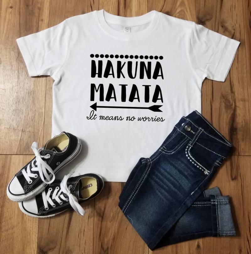 Hakuna Matata Säugling T-Shirt Mama Und Mich Shirts von DxSDesigns