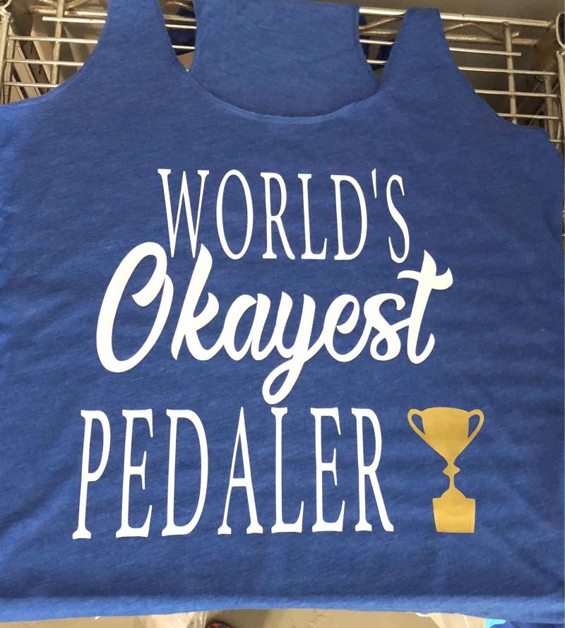 Der Okayheitste Pedaller Der Welt Spin Blue Workout Racer Back Tank Leichtgewicht Perfekt Für Das Fitnessstudio Der Okayheitste Pedaller Der Welt Spin Blue Workout Racer Back Tank Leichtgewicht Perfekt Für Das Fitnessstudio von DylightfulCreations