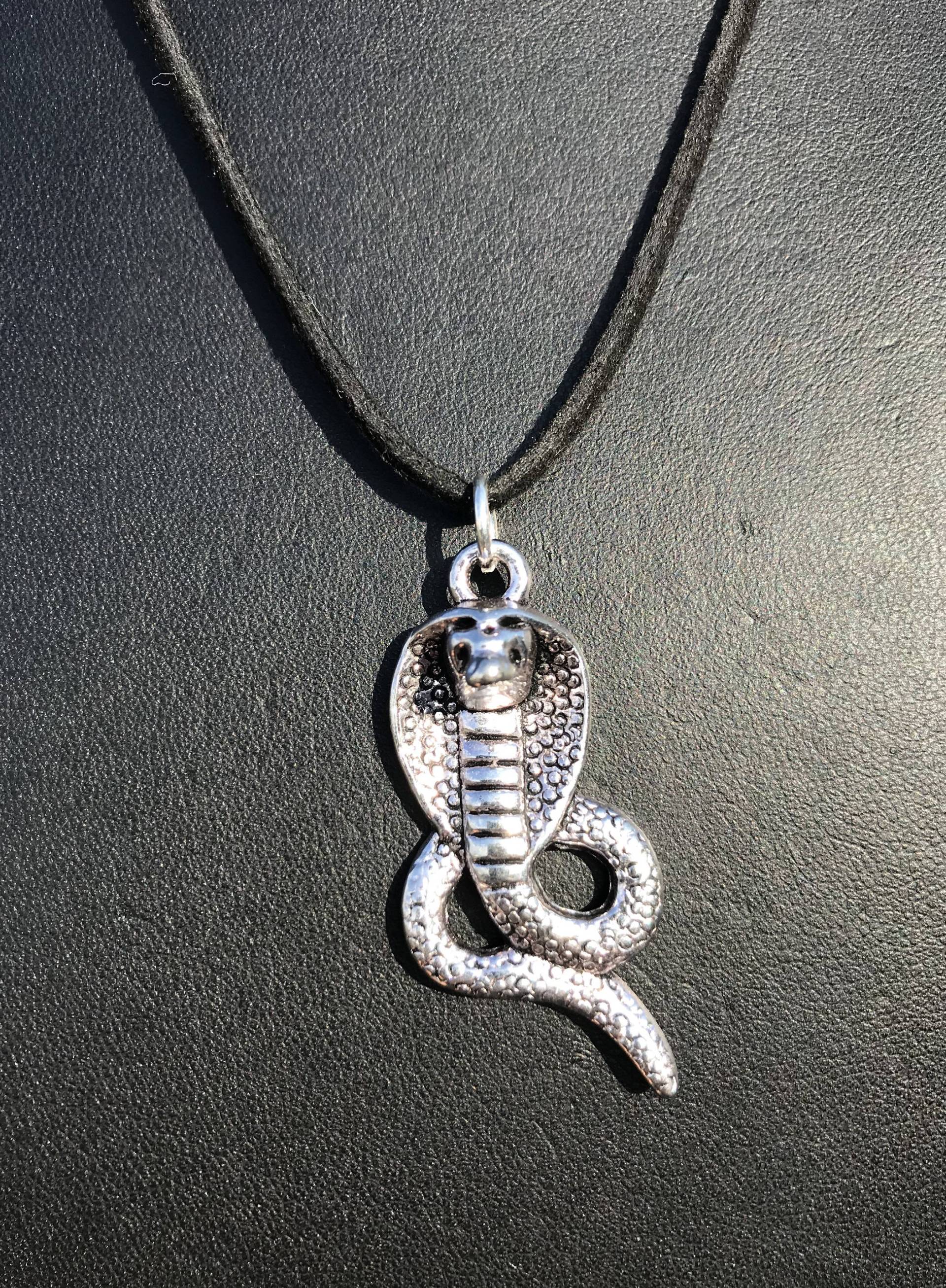 Silber Cobra Schlange Halskette Silber Cobra Schlange Halskette von DzignzBySharon