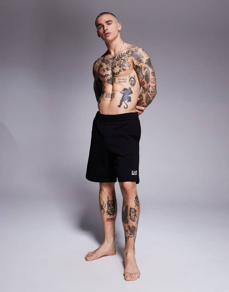 Armani - EA7 - Kurze Jogginghose in Marineblau mit Logo-Schwarz von EA7