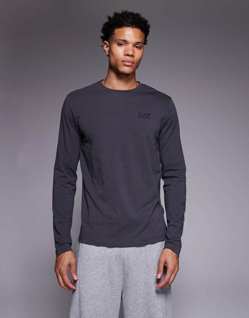 Armani - EA7 Train Core - Langärmliges T-Shirt in Anthrazit mit Logo-Grau von EA7