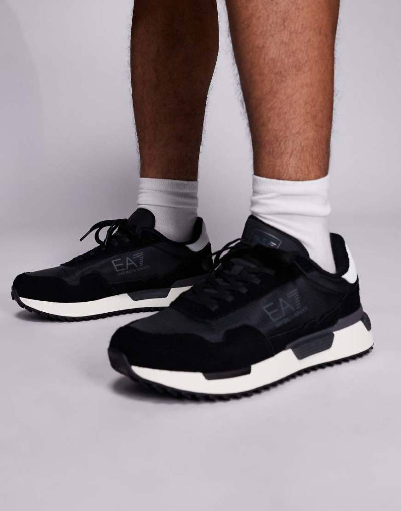 Armani - EA7 Vintage Runner Style - Sneaker in Schwarz von EA7