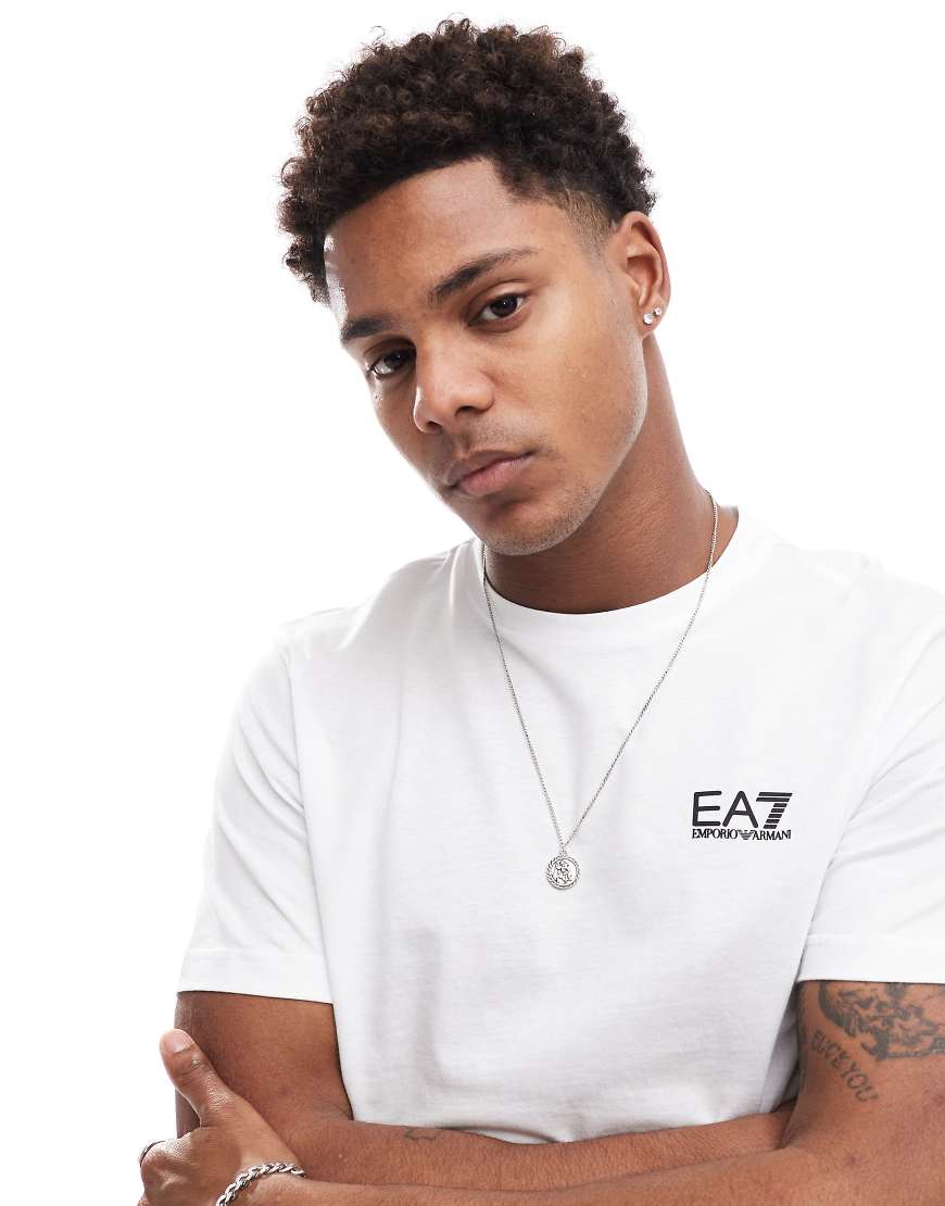 EA7 - T-Shirt in Weiß mit Brust-Logo von EA7