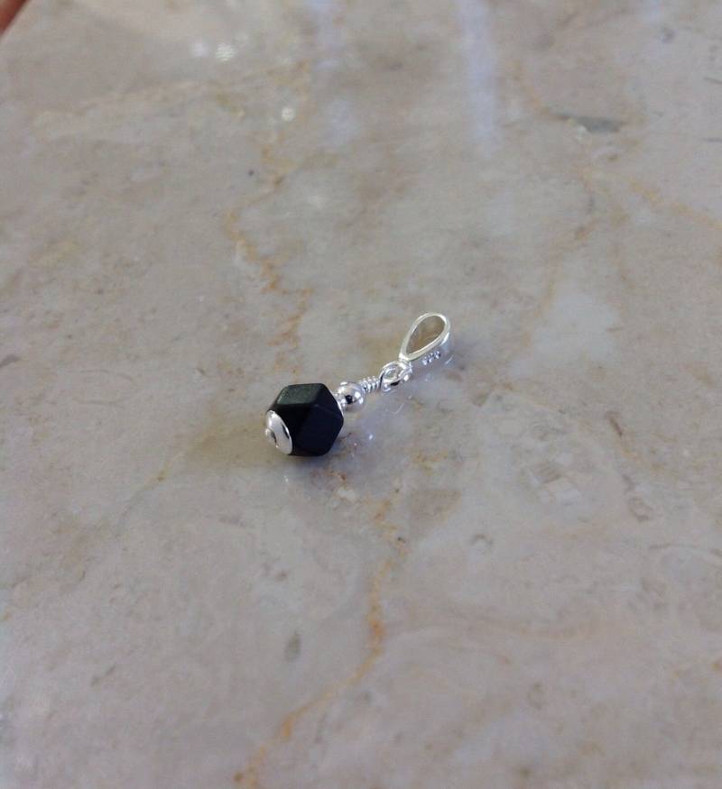 Nuevo Colgante Azabache Plata 925 - Genuino 100% Nuevo Colgante Azabache Plata 925 - Genuino 100% von EAARTSINC