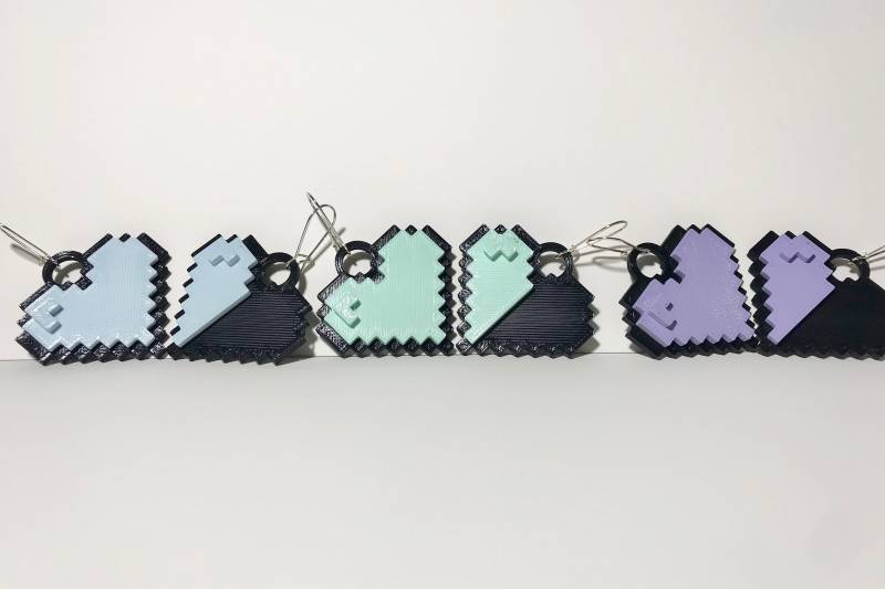 8Bit Pixel Herz Ohrringe Gamer 3D Print Schmuck von EB3Dprints