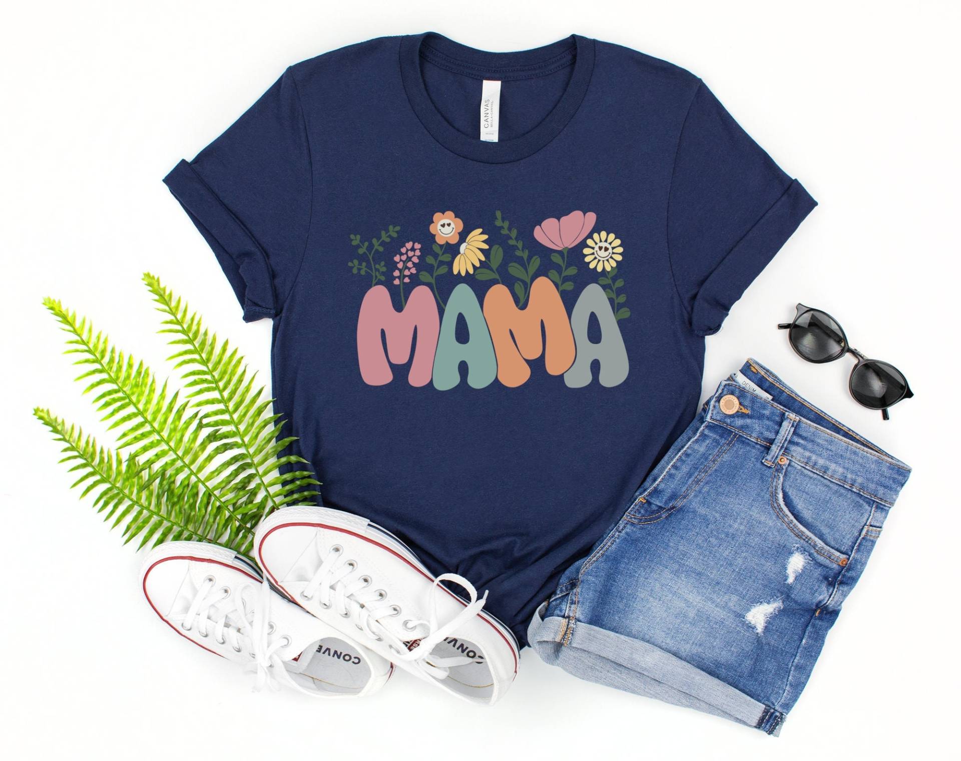 Mama Blumen Shirts, Shirt, Wildblumen Blumen, Muttertagsgeschenk, Geschenk, Muttertag von EBBADesignUS