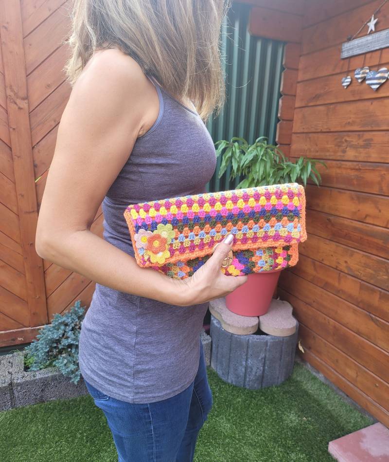 Crochet Clutch Geldbörse Bag Handtasche Grandma Square Mit Blumen Multi Color von EBRULITA