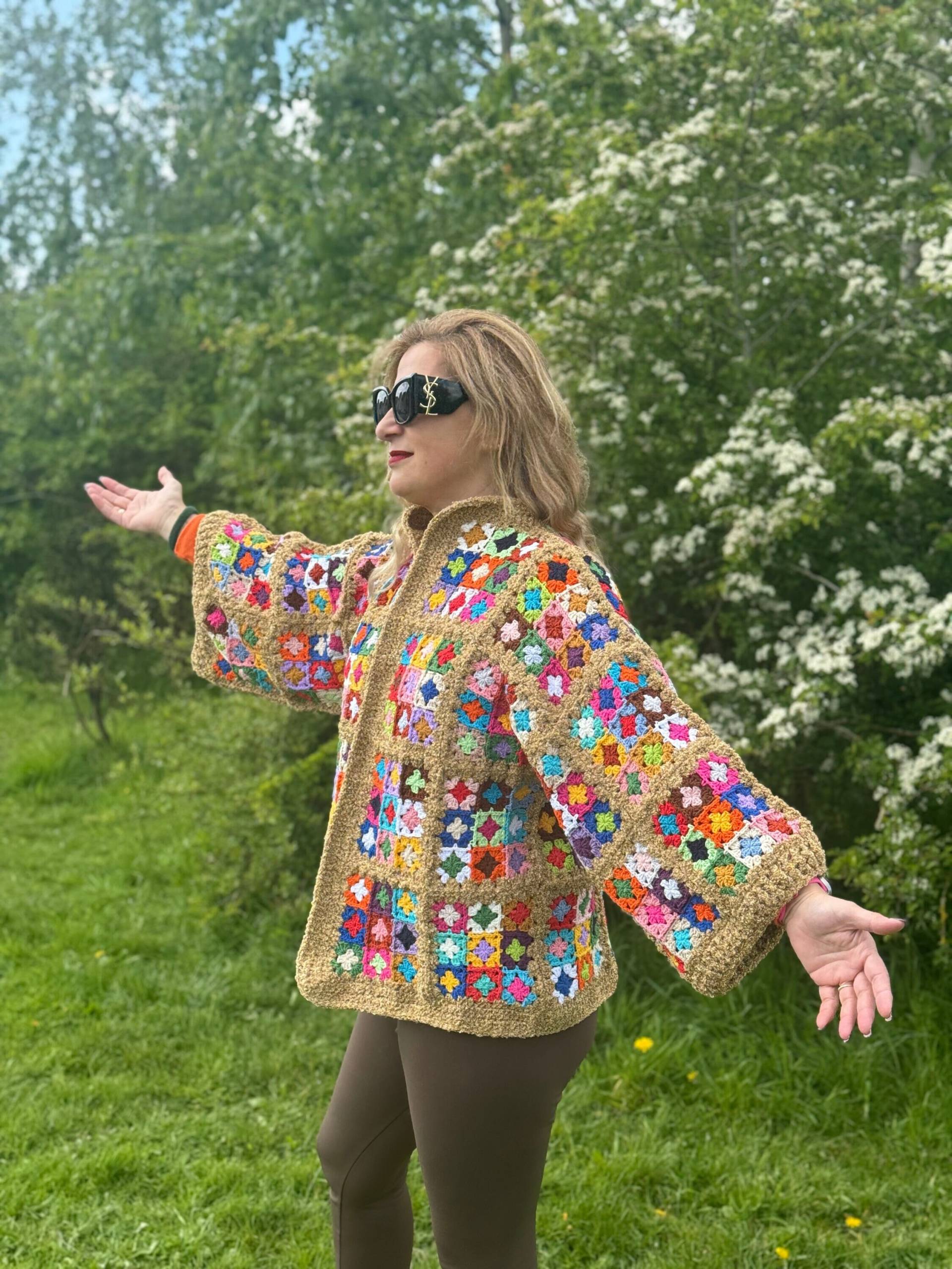 Häkeln Cardigan Oma Quadrat | Grösse M von EBRULITA