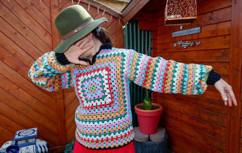 Häkelspitze Pullover Oma Quadrat Muster M-L von EBRULITA